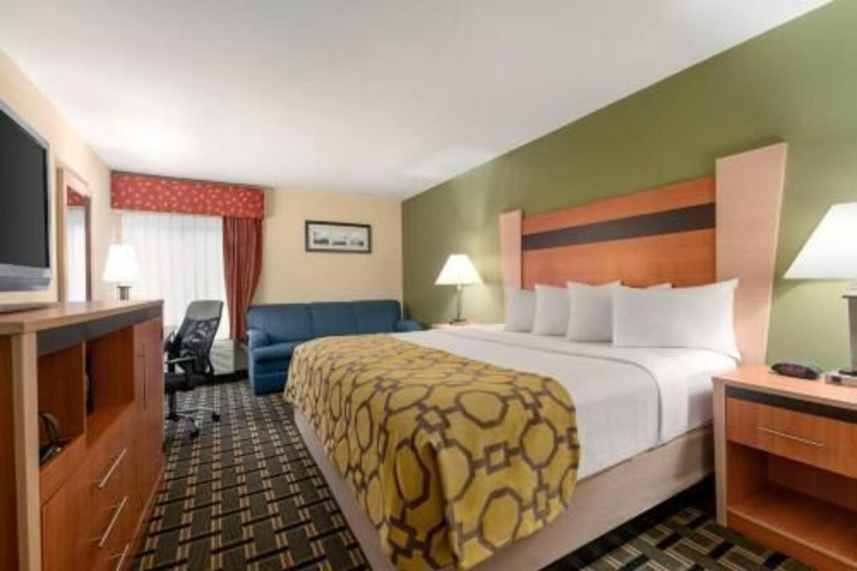 In-room safe, desk, laptop workspace, blackout drapes