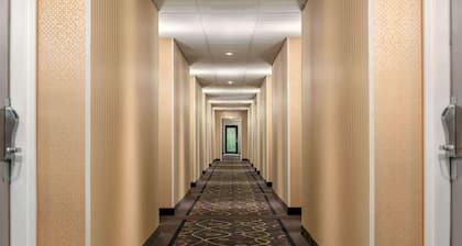 Baymont by Wyndham North Dartmouth / Fall River