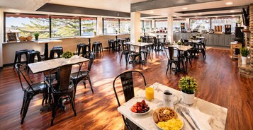 Desayuno continental incluido todos los días 