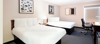 The View Inn & Suites