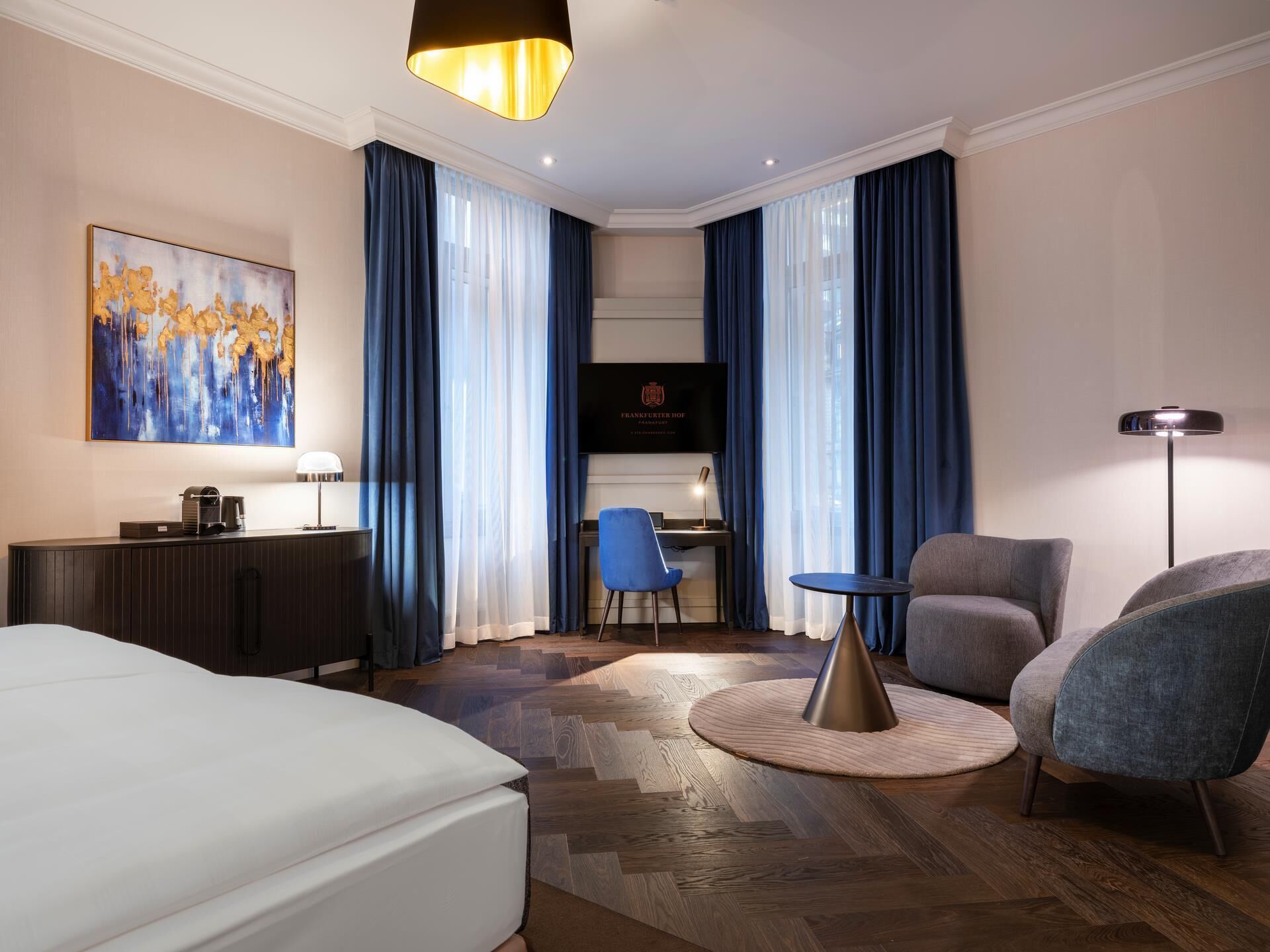 Deluxe kamer (Grand) | Luxe beddengoed, een minibar, een kluis op de kamer