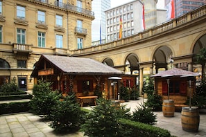 3 restaurants, serveren lunch, diner, Japanse gerechten