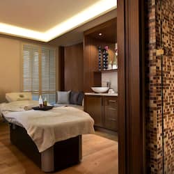Ruang perawatan pasangan, sauna, ruang uap, dan pemandian Turki/hammam