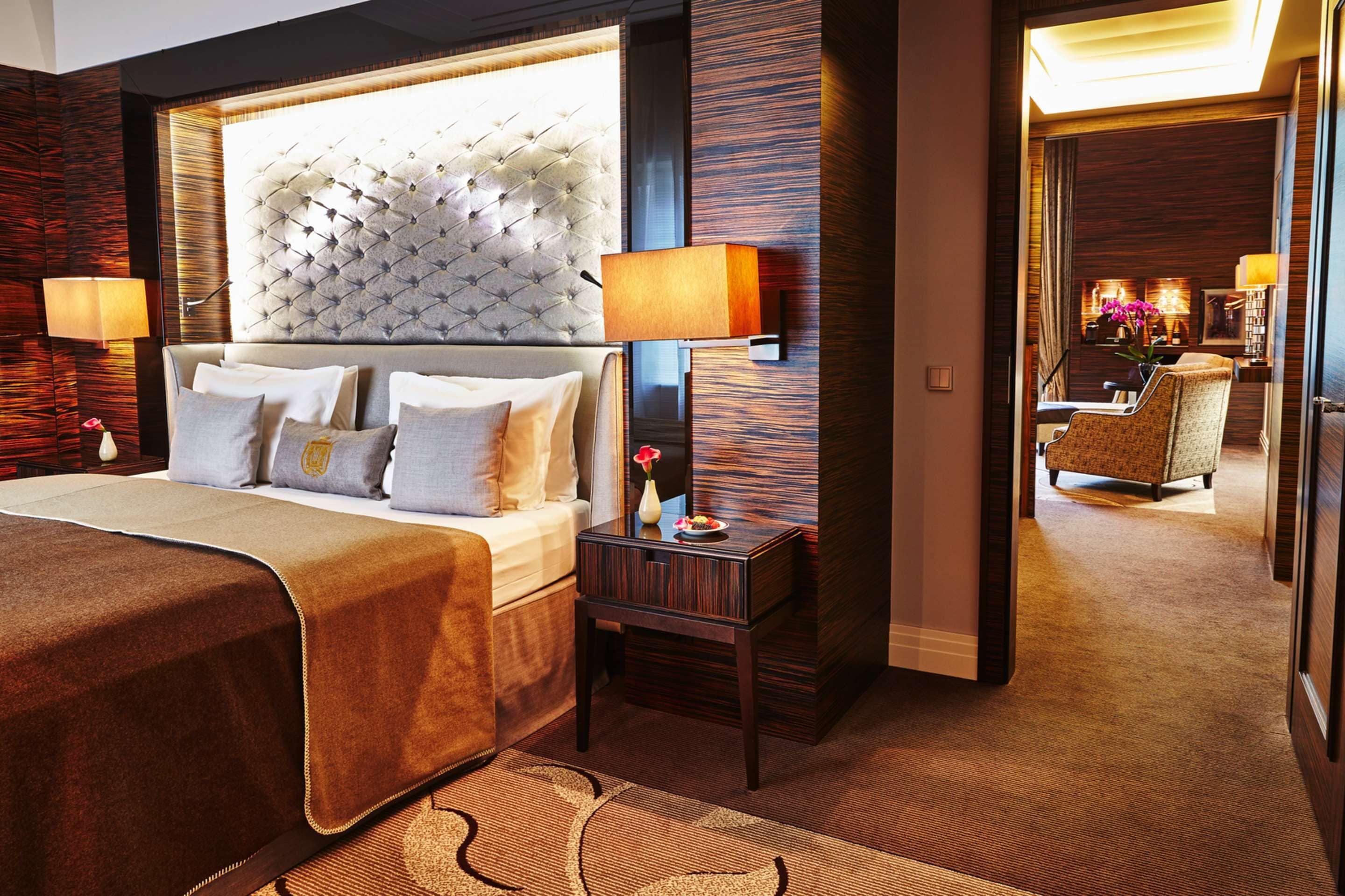 studio suite | 1 bedroom, premium bedding, minibar, in-room safe