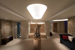 Steam room 
