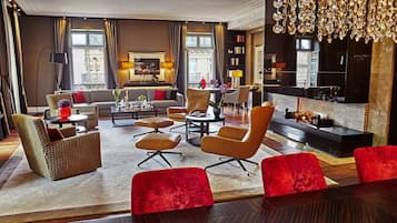 LCD-TV, filmkjøp og kontorer