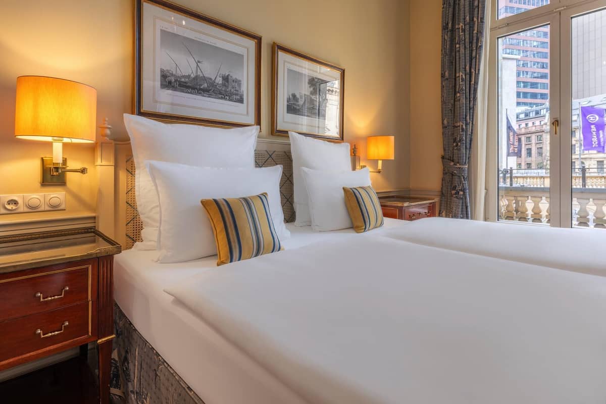 Studio suite | Luxe beddengoed, een minibar, een kluis op de kamer