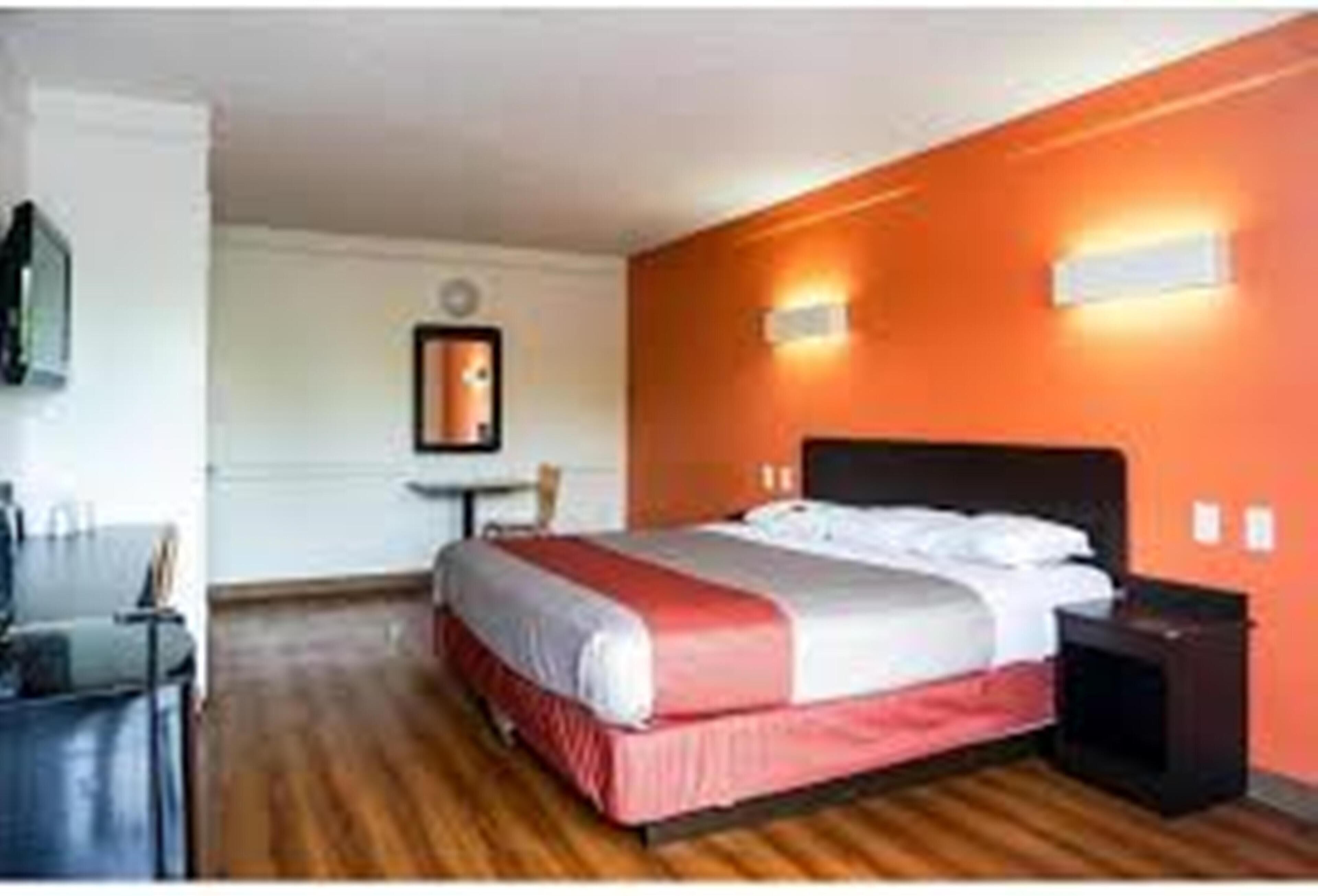 書桌、熨斗/熨衣板、免費無線上網、床單