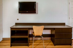 Television - Motel 6 Euless, TX - DFW West (Euless)