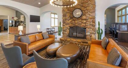 Best Western Plus Cottontree Inn