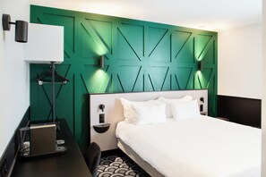 Premium bedding, in-room safe, desk, blackout curtains - HOTEL DARCY DIJON CENTRE (Dijon)