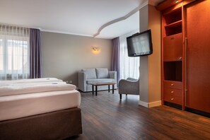 Comfort Room, 1 Double Bed (Cozy Sitting Corner) - Garner Hotel Friedrichshafen by IHG (Friedrichshafen)