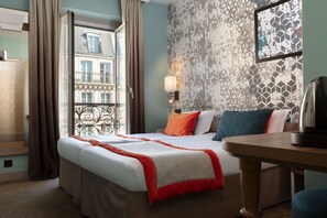 Double or Twin Room | Minibar, in-room safe, free cots/infant beds, free WiFi - Hotel Des Nations Saint Germain (Paris)