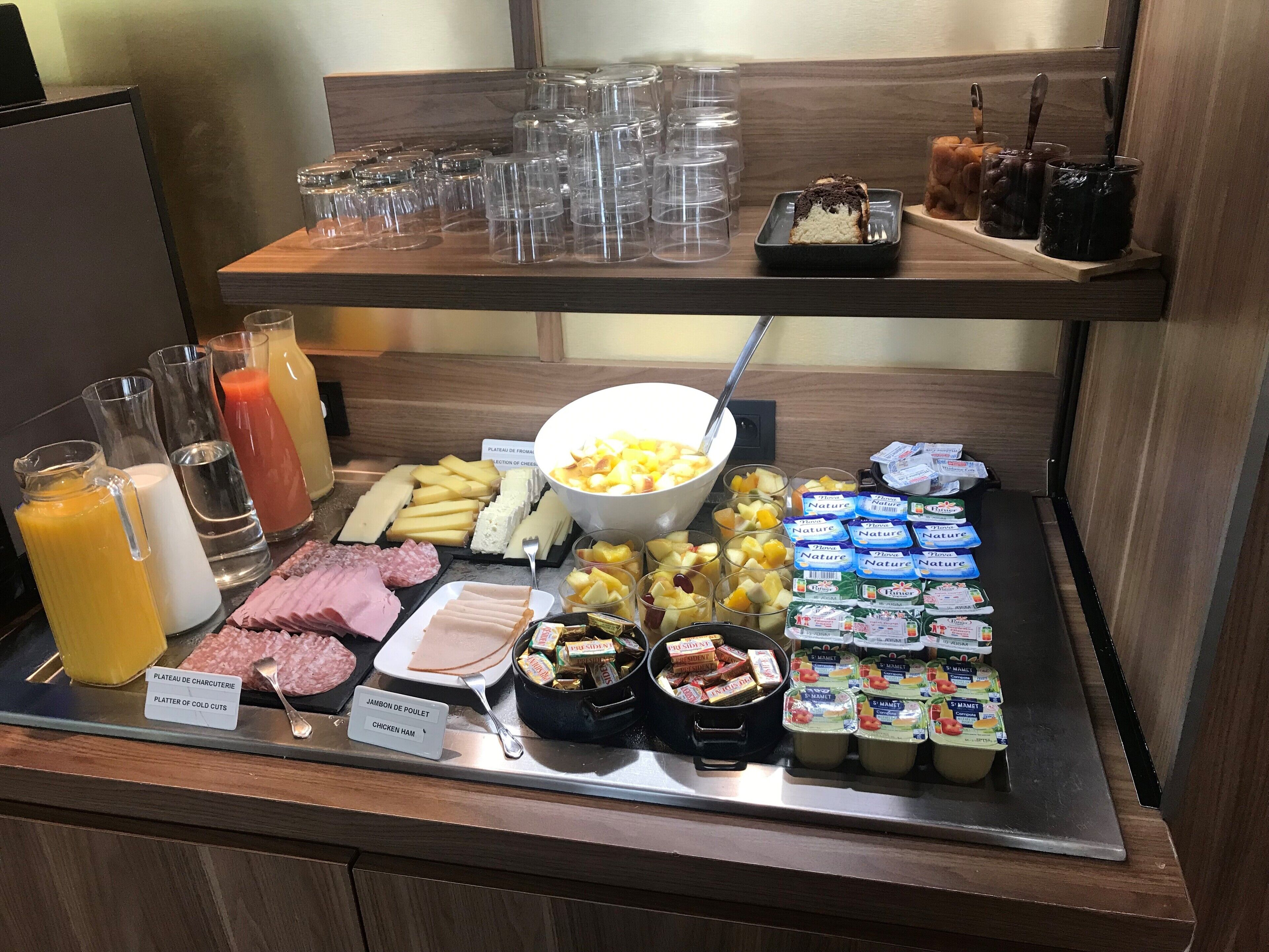 daily buffet breakfast (eur 15 per person)