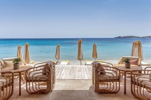 Private beach, sun-loungers, beach umbrellas, beach towels