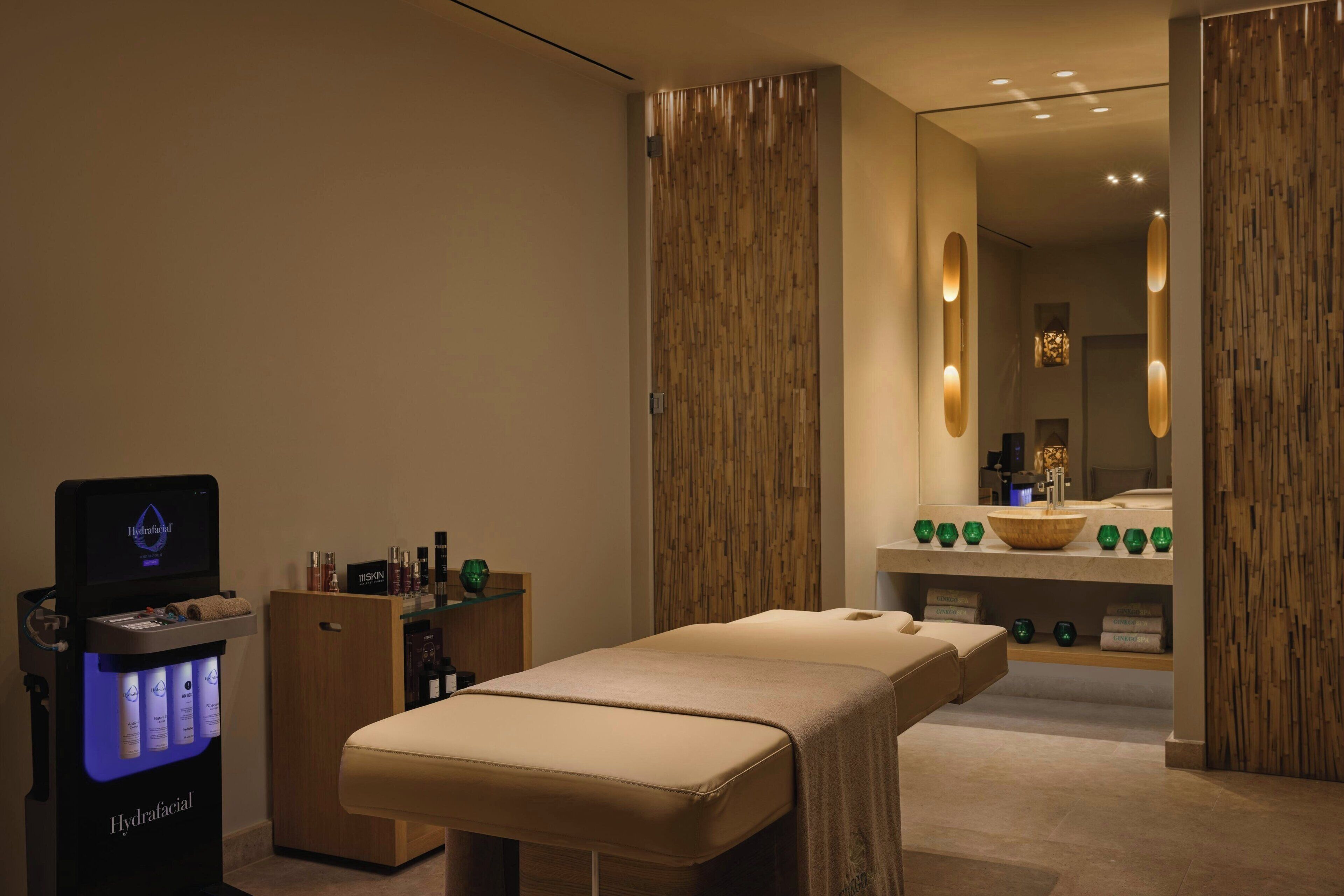 Sauna, steam room, Turkish bath, body treatments, aromatherapy