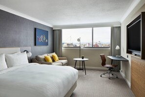 Executive Room, 1 Double Bed, Non Smoking | Premium bedding, pillow-top beds, in-room safe, iron/ironing board