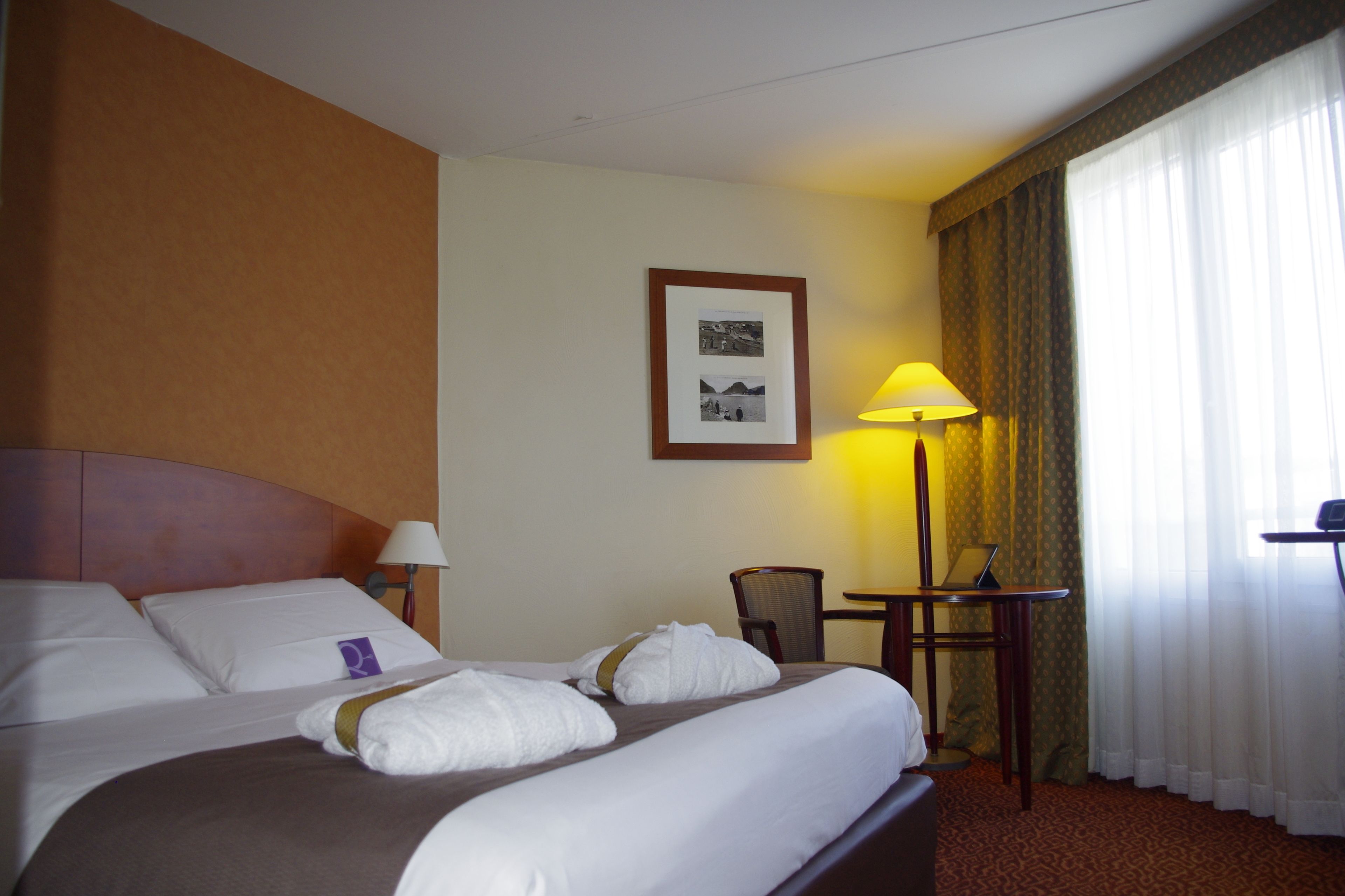 Superior Double Room | Premium bedding, minibar, desk, blackout drapes