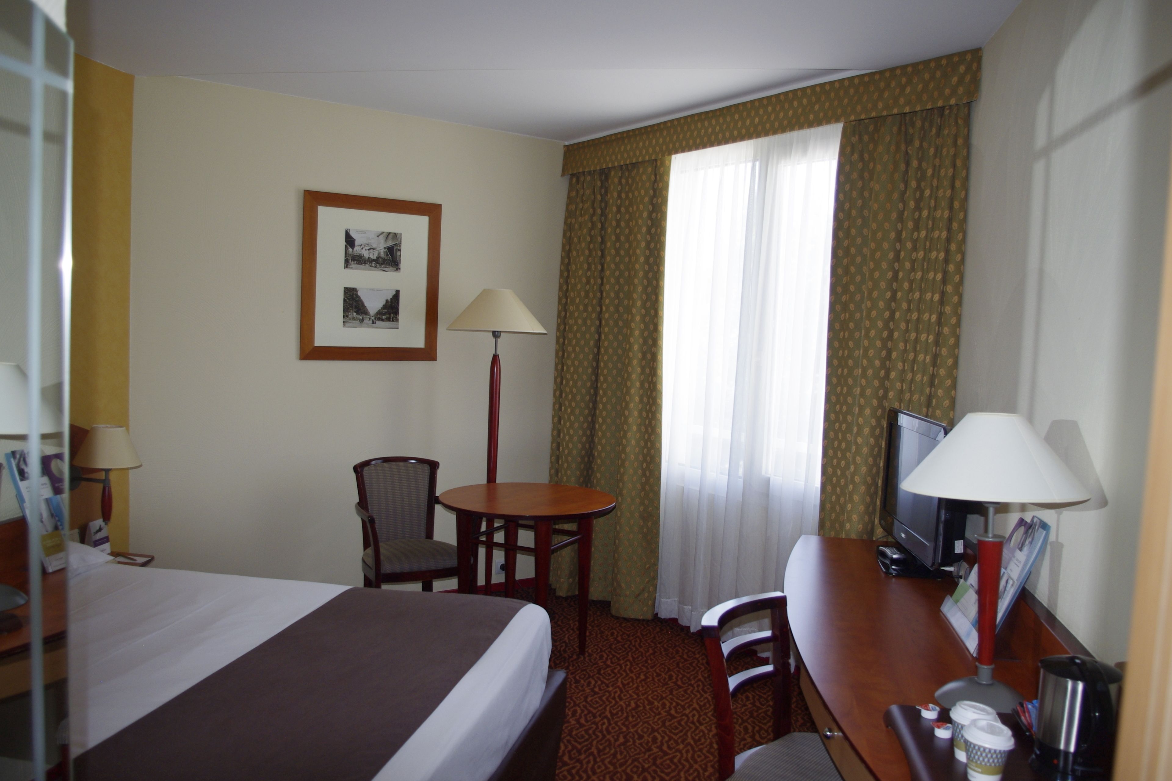 Classic Double Room | Premium bedding, minibar, desk, blackout drapes