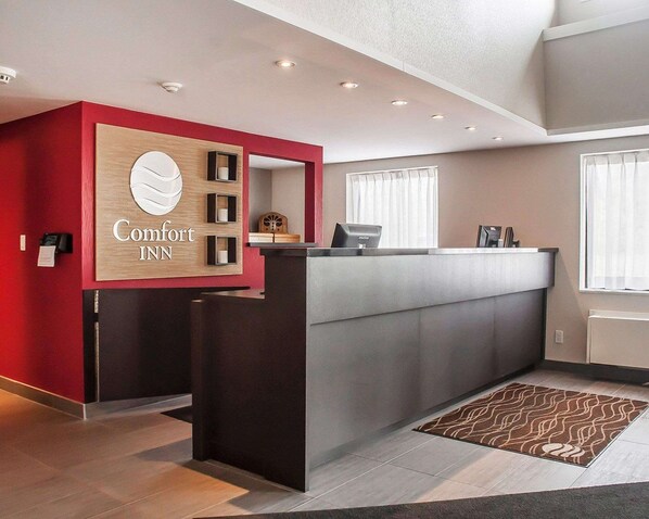 Lobby - Comfort Inn Orillia (Orillia)