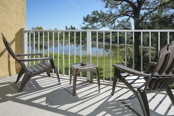 Deluxe Condo, 1 Bedroom | Garden view at Parc Corniche Condominium Suite Hotel