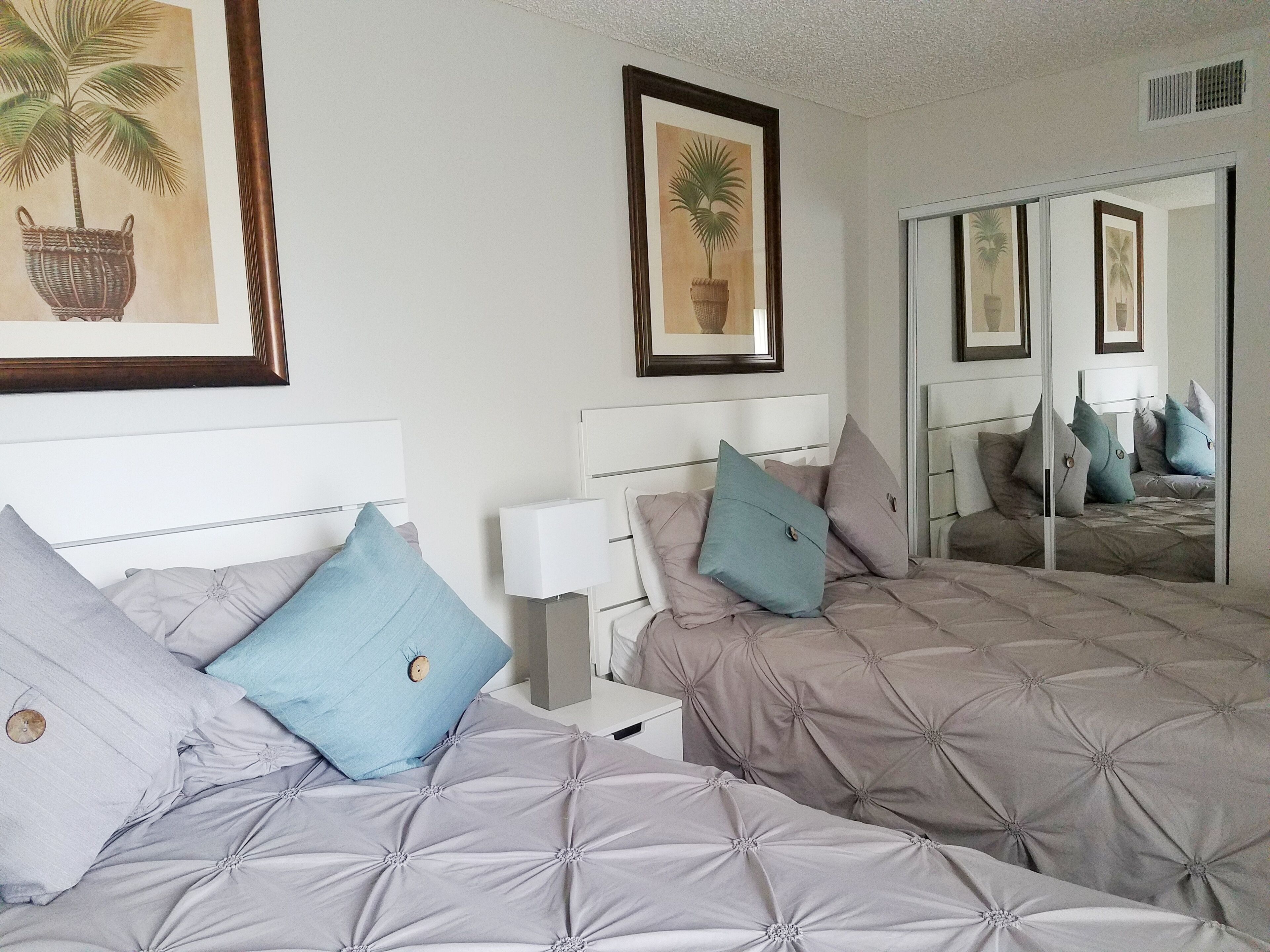 Condo luxo, 2 quartos, para não fumantes | Roupas de cama premium, cofres nos quartos, cortinas blackout