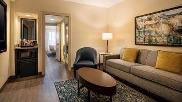 1 bedroom, in-room safe, desk, laptop workspace