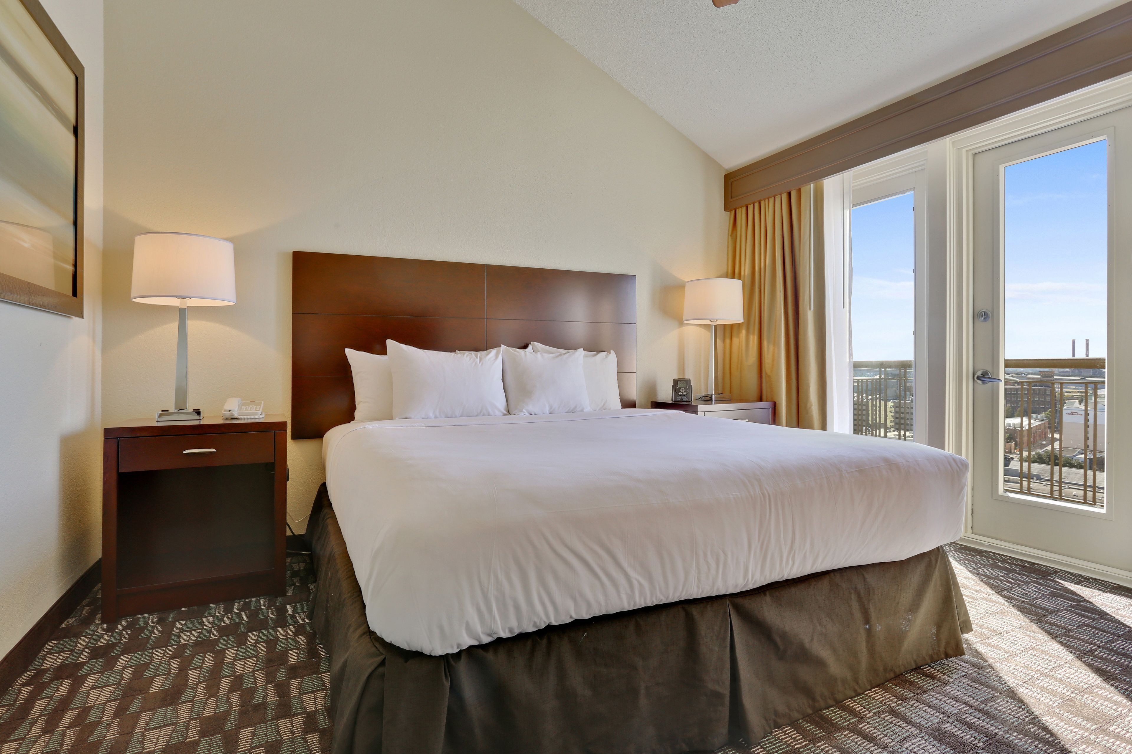 1 chambre, coffres-forts dans les chambres, bureau