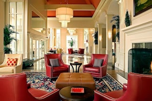Lobby lounge