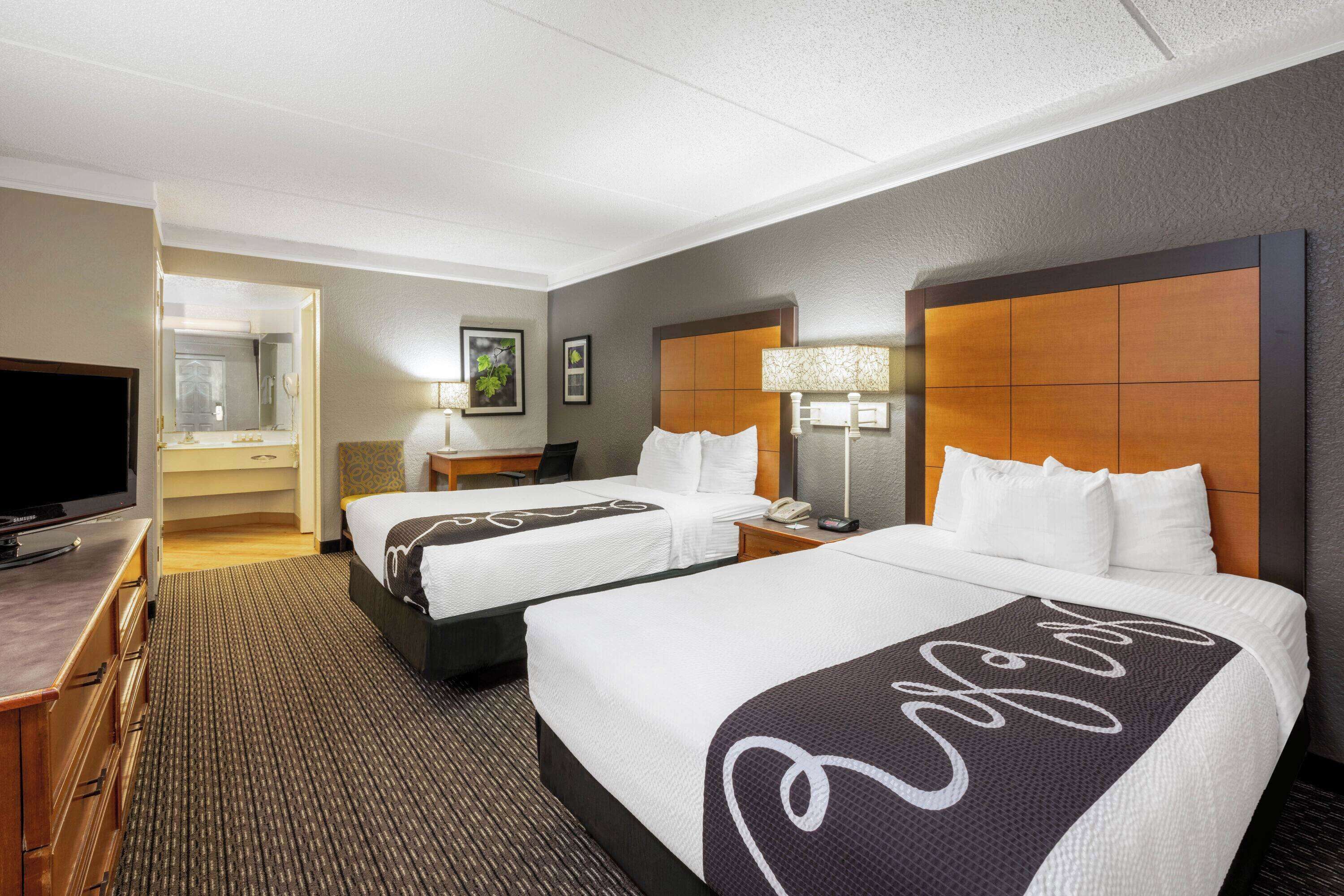 Individually decorated, individually furnished, desk, laptop workspace