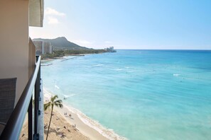 Club Room, 2 Bedrooms, Oceanfront (2 King Beds) | View from room