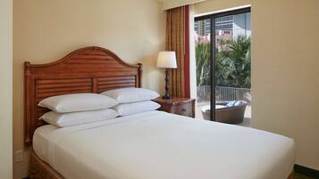Premium bedding, in-room safe, desk, blackout curtains