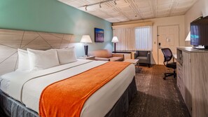 Standard Room, 1 King Bed, Non Smoking, Refrigerator & Microwave (Larger Room;with Sofabed) | Desk, blackout curtains, iron/ironing board, free cots/infant beds