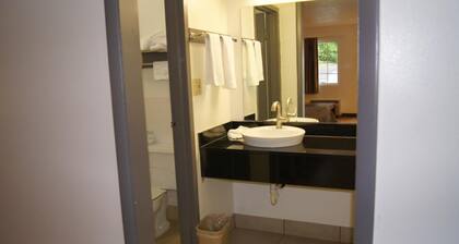 Executive Inn