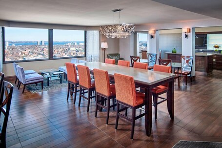Sheraton Hamilton Hotel - Image 23