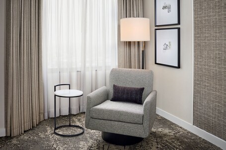 Sheraton Hamilton Hotel - Image 71
