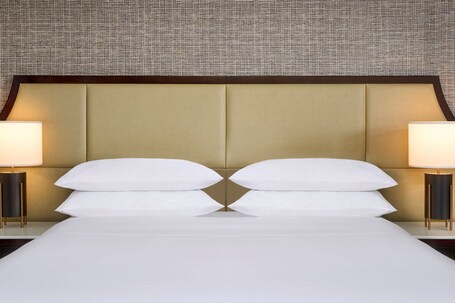 Sheraton Hamilton Hotel - Image 61