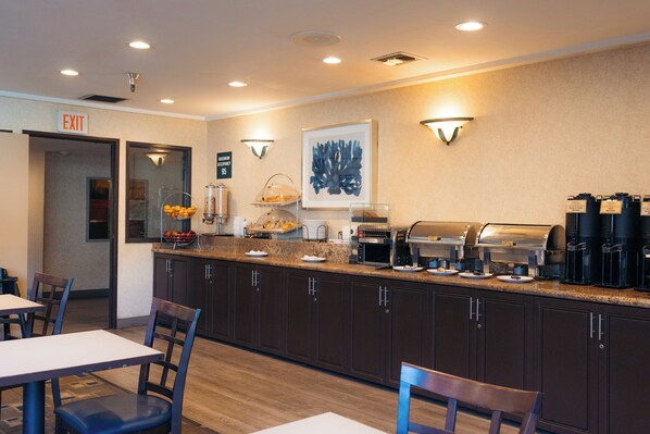 Free daily buffet breakfast