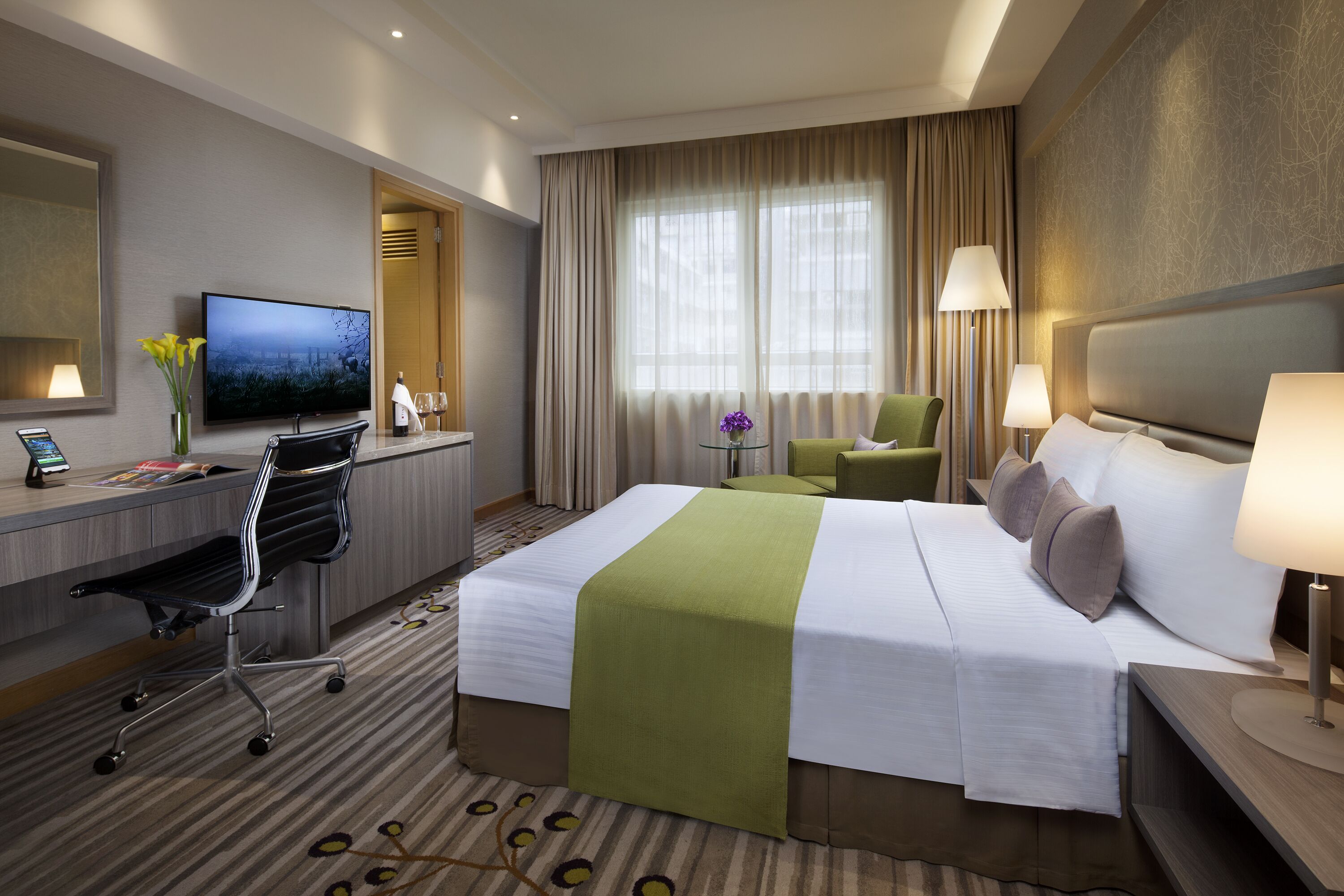 1 bedroom, minibar, in-room safe, desk