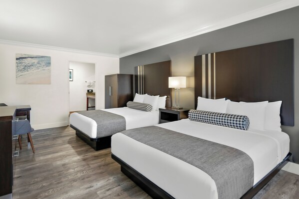 Standard Room, 2 Queen Beds, Accessible, Bathtub | Pillowtop beds, individually decorated, individually furnished, desk - Best Western Park Crest Inn (Monterey)