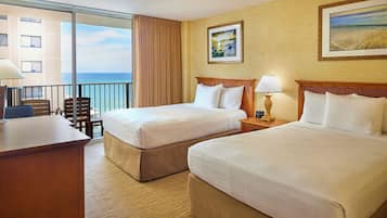 Een kluis op de kamer, een bureau, een laptopwerkplek