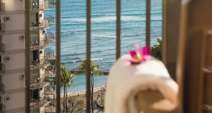 Waikiki Resort Hotel