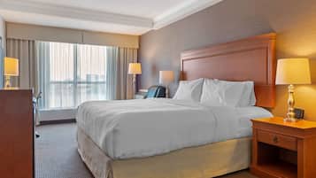 Standard Room, 1 King Bed, Refrigerator, River View | Frette Italian sheets, premium bedding, down comforters