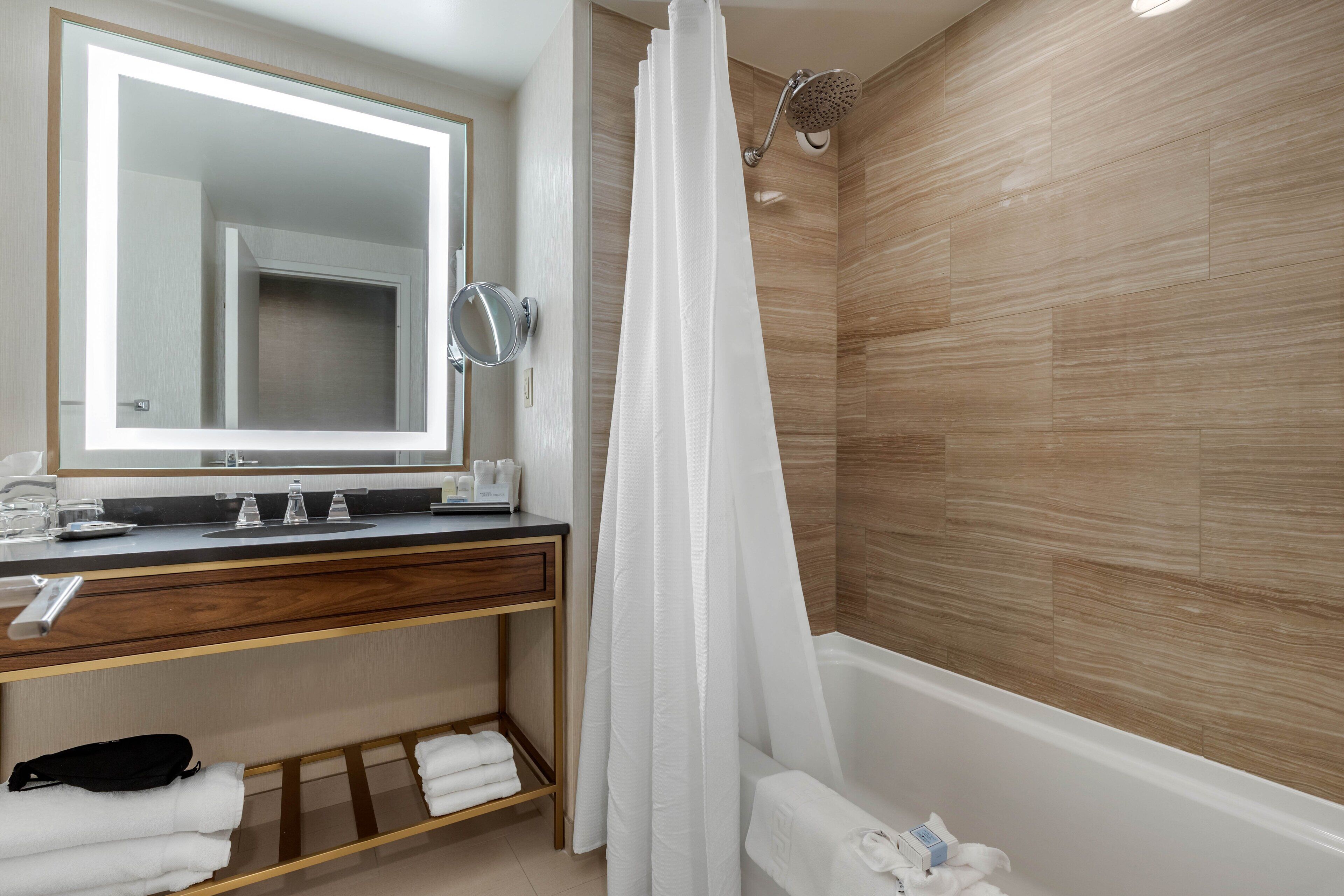 Photo - Omni Richmond Hotel