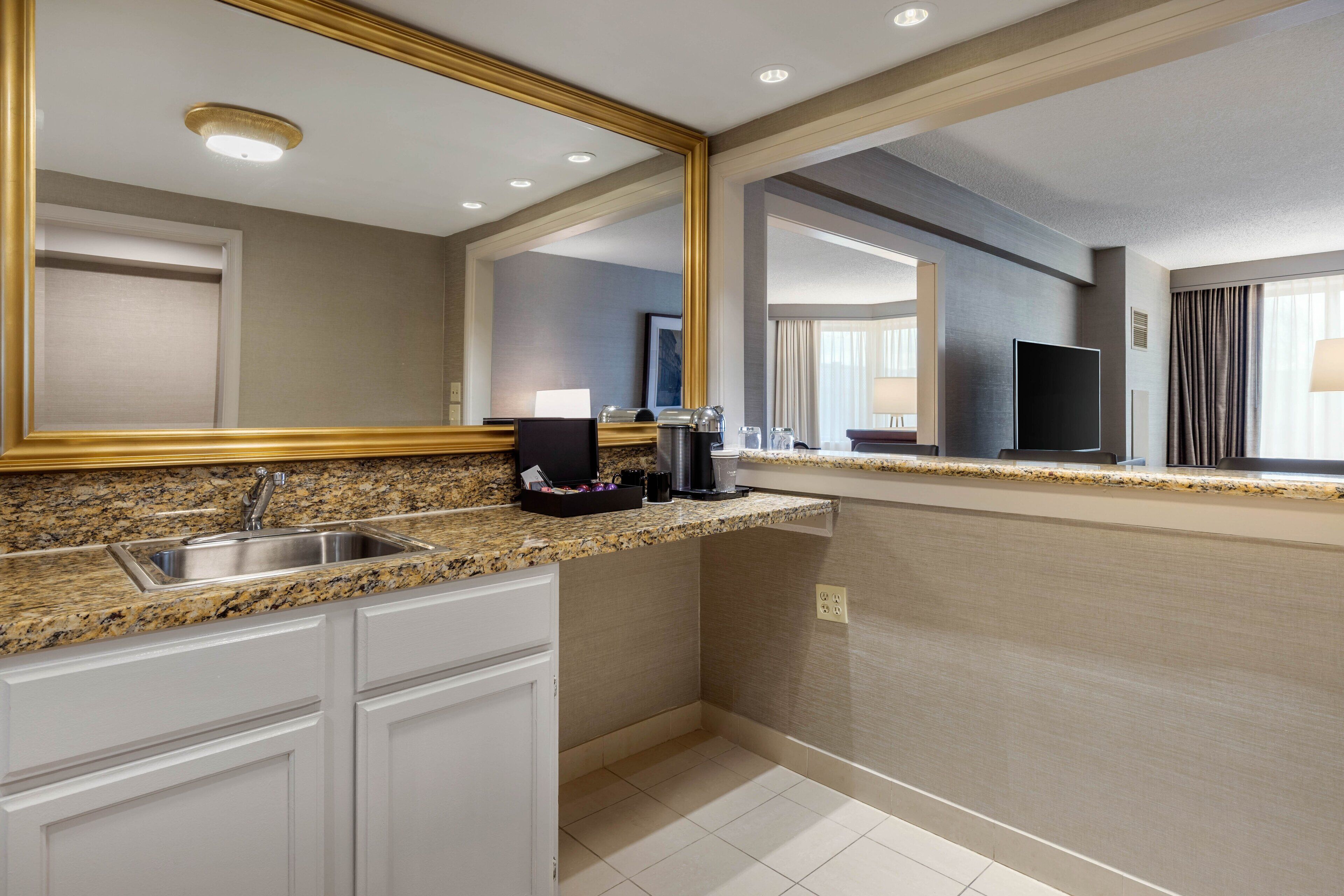 Photo - Omni Richmond Hotel