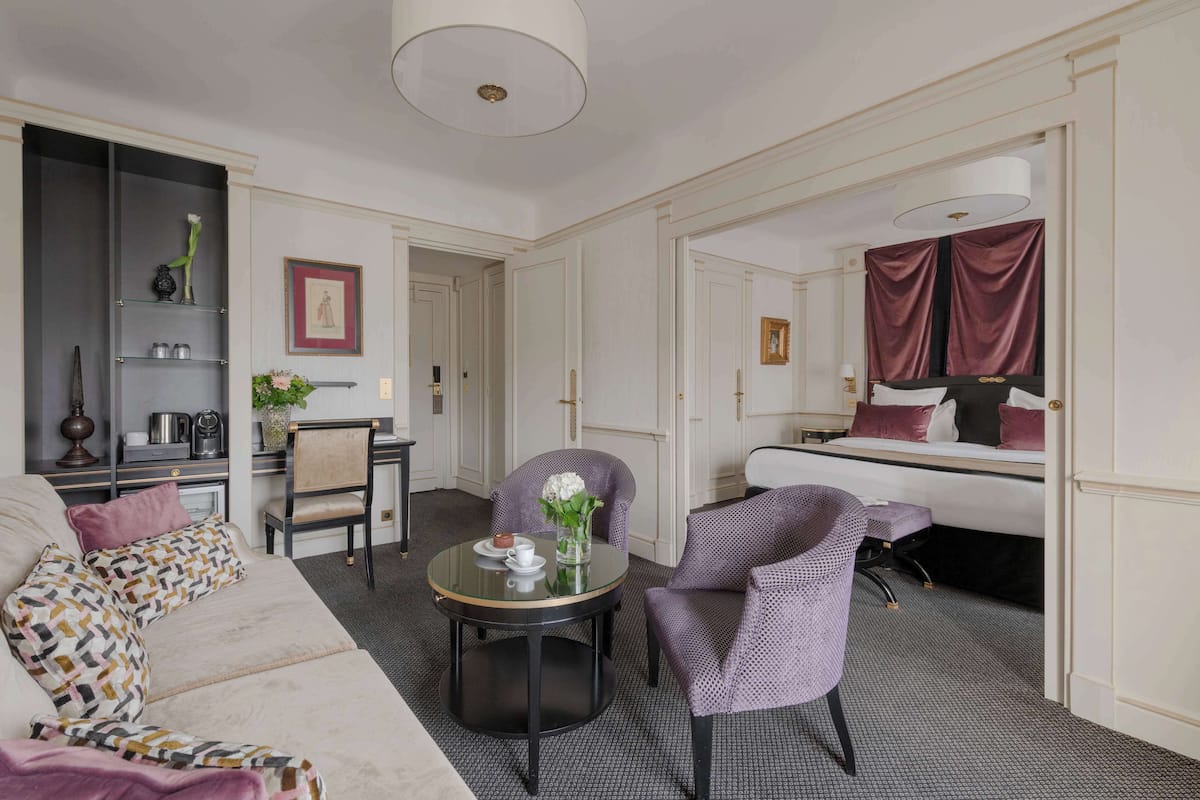 Suite (Avenue)