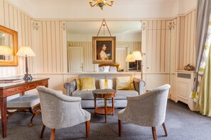 Suite (Avenue Tour Eiffel)