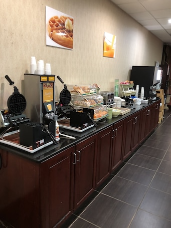 Free daily continental breakfast