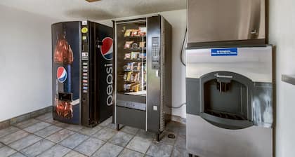 Motel 6 Grove City, OH