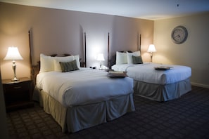 Standard Room, 2 Double Beds, Non Smoking | Pillowtop beds, in-room safe, desk, iron/ironing board - The Inn at Reading Hotel and Conference Center (Wyomissing)